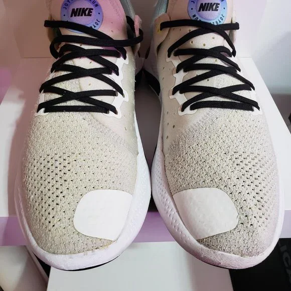 Nike Women's Joyride Run Flyknit - Picture 8 of 11